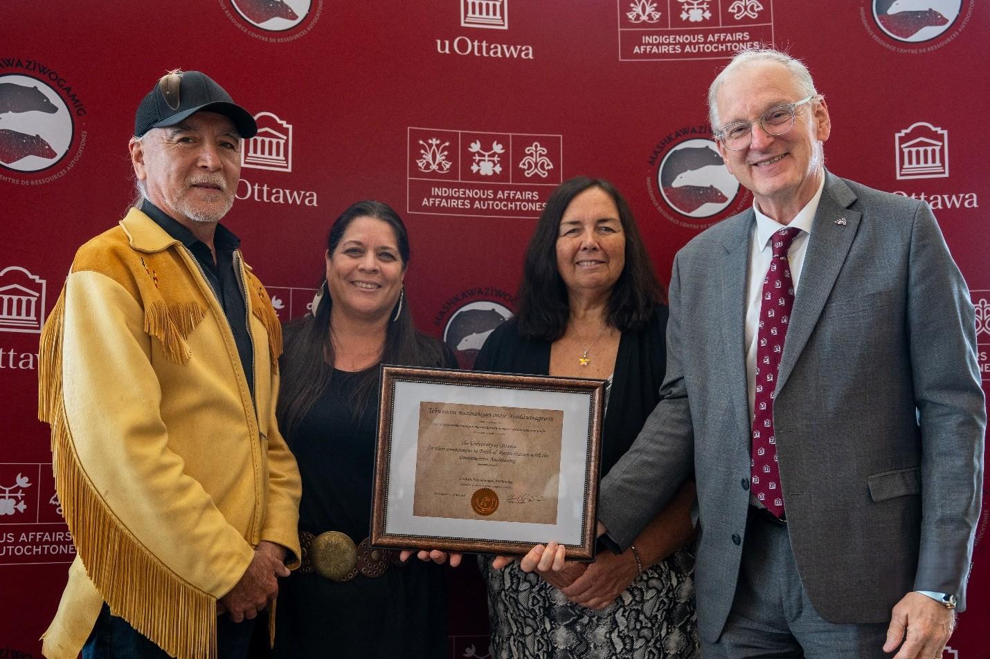Jacques Frémont with people from Algonquin Anishinàbeg Nation
