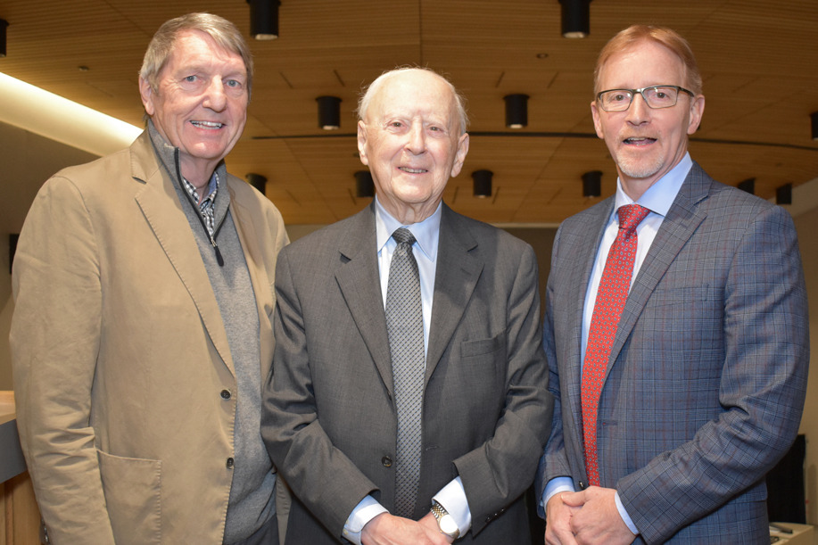 Two former deans of the Faculty of Medicine pose with the current dean.